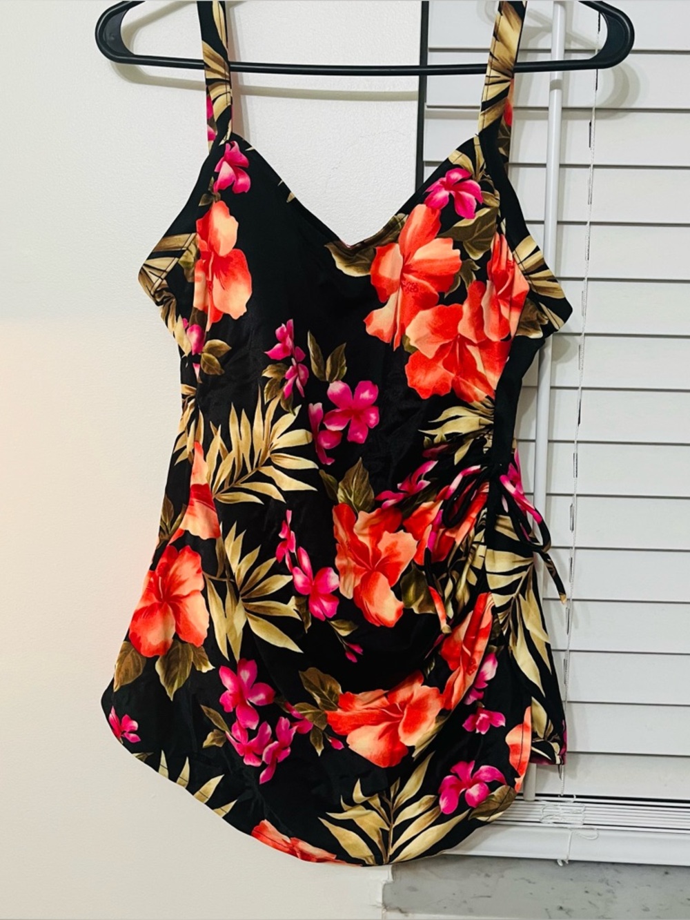 White Stag Size L One-piece Swimsuit